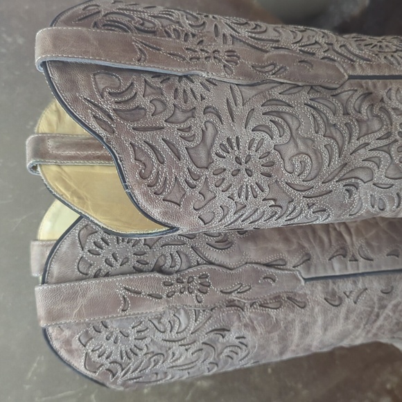 CORRAL G1388 ladies floral cut-out leather snip toe cowgirl boots sz8.5 like new - Picture 11 of 16